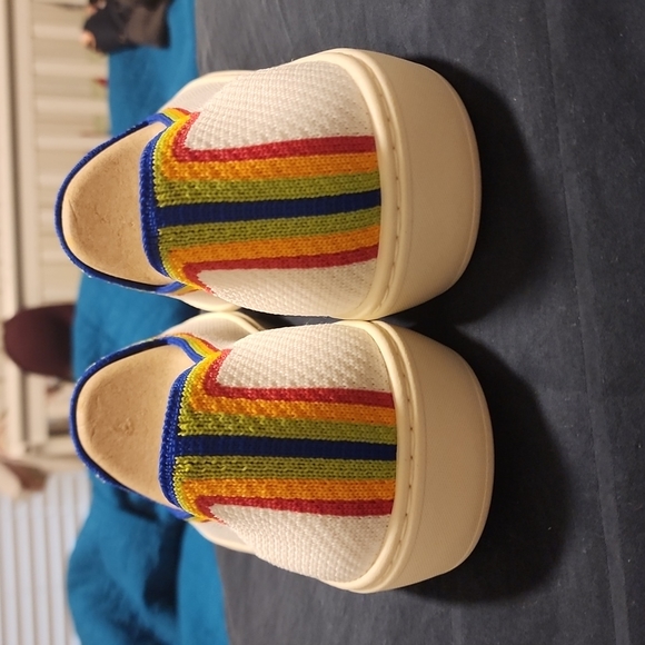 NWTs Rothy's White Rainbow 🌈 size 10.5 - Picture 3 of 9